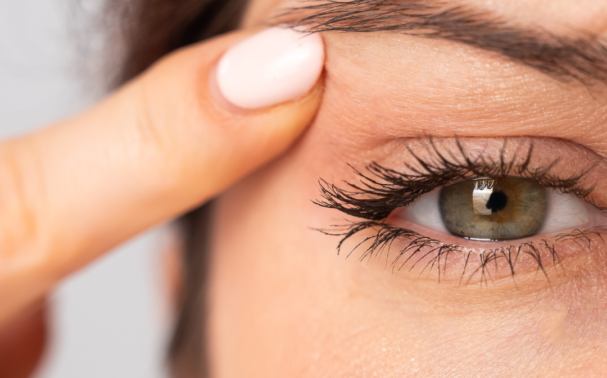 How to Effectively Prevent and Treat Crepey Eyelids